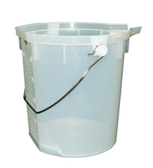 Measuring pail with pouring lip.(PRO-BUCKET™)